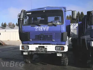 Camion Mercedes 2028 A 6x6 plateau