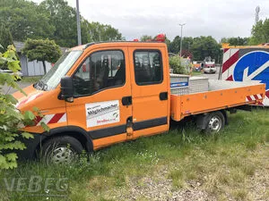 Truck Iveco Turbo-Daily 35 S 14 D double cab flatbed