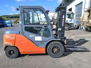 Дизельный погрузчик Toyota VA450 Tonero 50