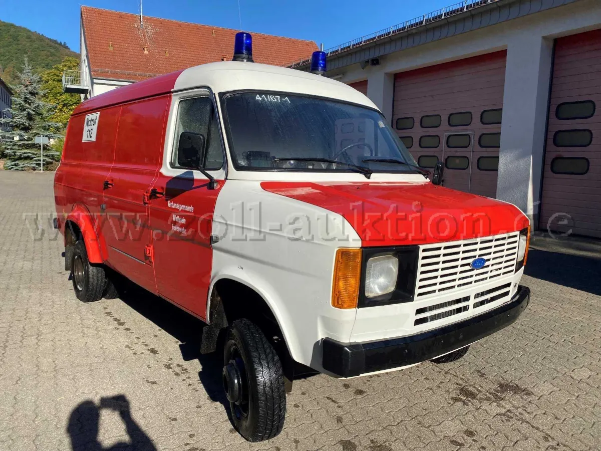 1 Ford Transit 4x4 Sinpar SW 1000