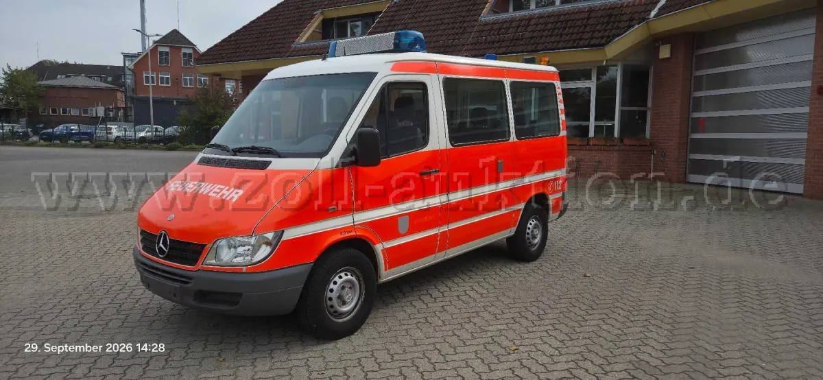 1 Mercedes-Benz Sprinter 211CDI commandovoertuig