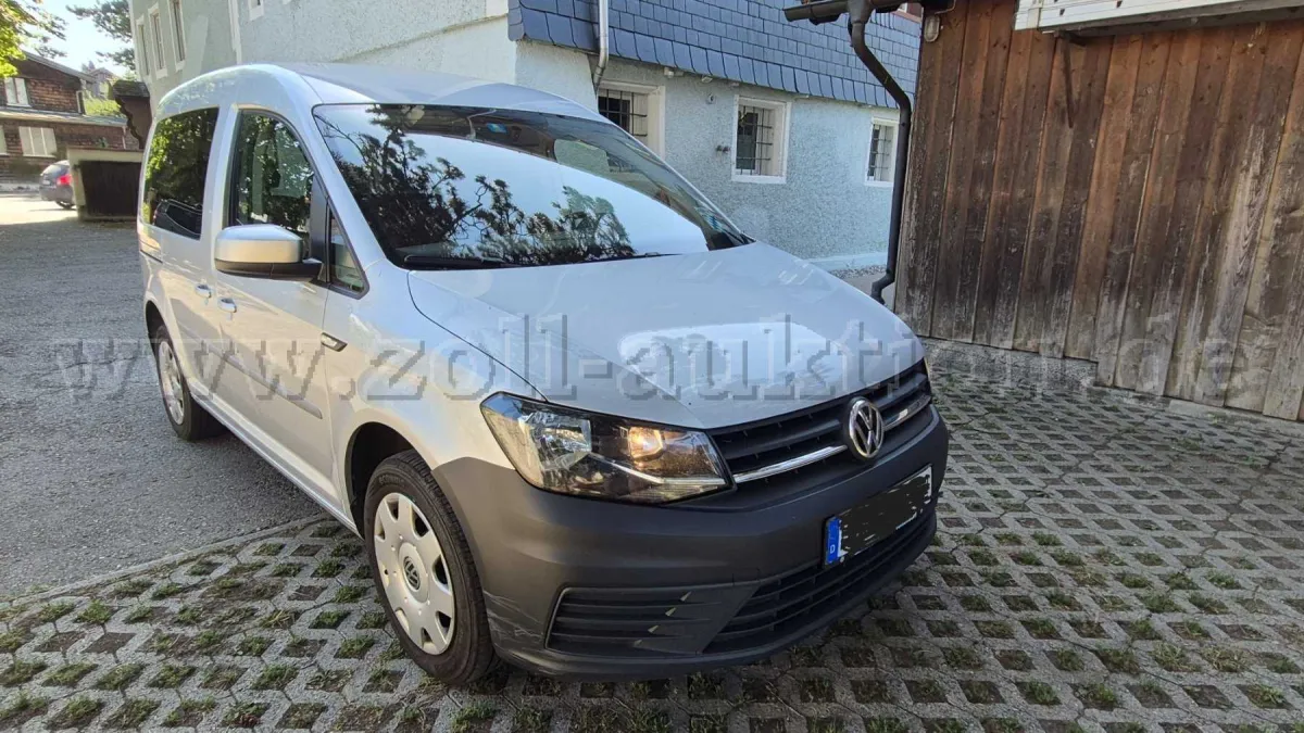 1 VW Caddy Kombi užitkové vozidlo, model Trendline, barva šedá