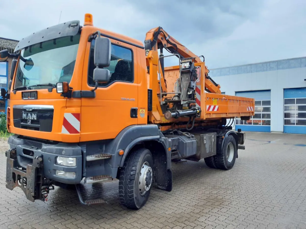 MAN TGM 18 t kontejnerový nosič s nakládacím jeřábem