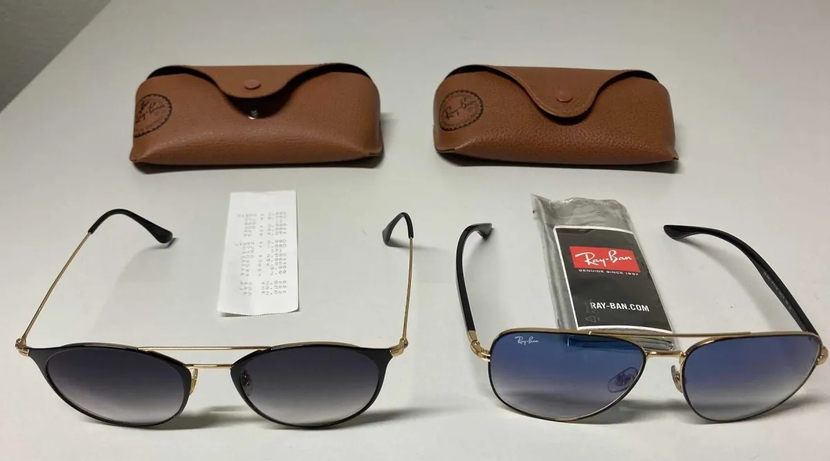 2 lunettes de soleil Ray Ban avec étui chacune