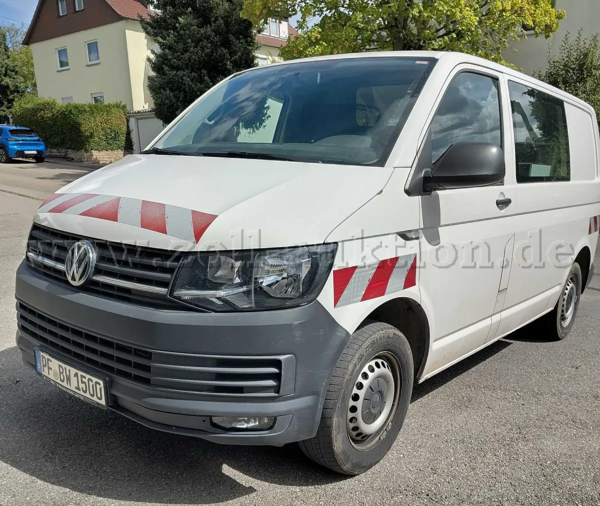 1 VW Transporter TDi 4motion, defective, partially drivable