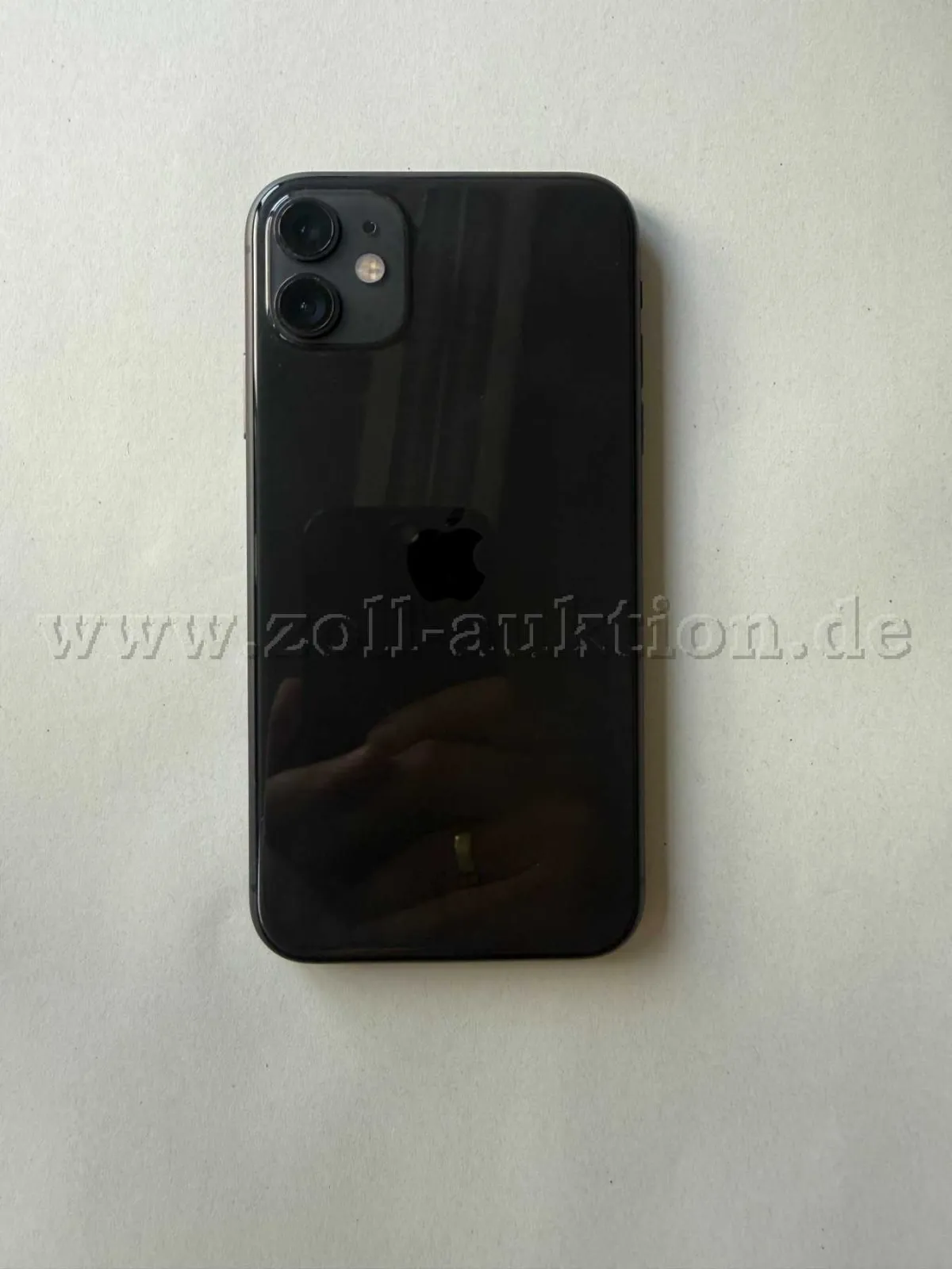 1 Apple iPhone 11 (128 GB, Černý)