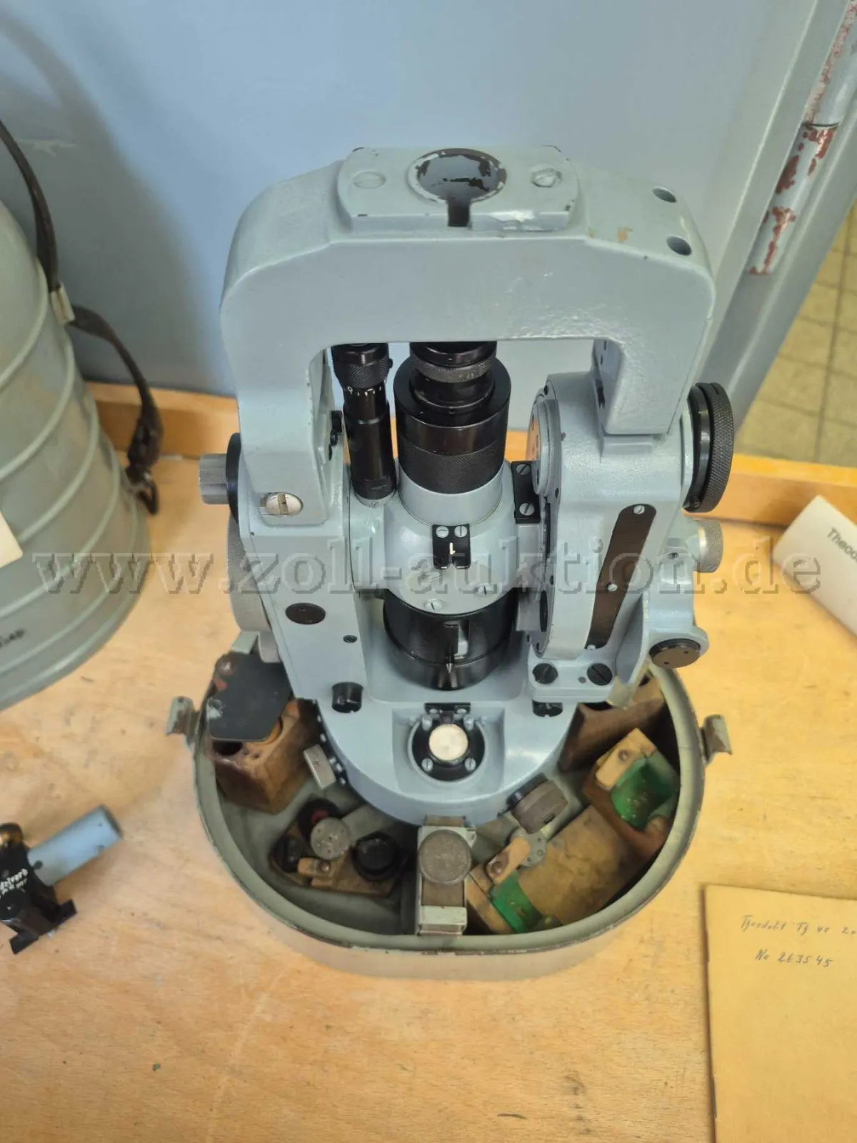 1 Teodolit CARL ZEISS JENA