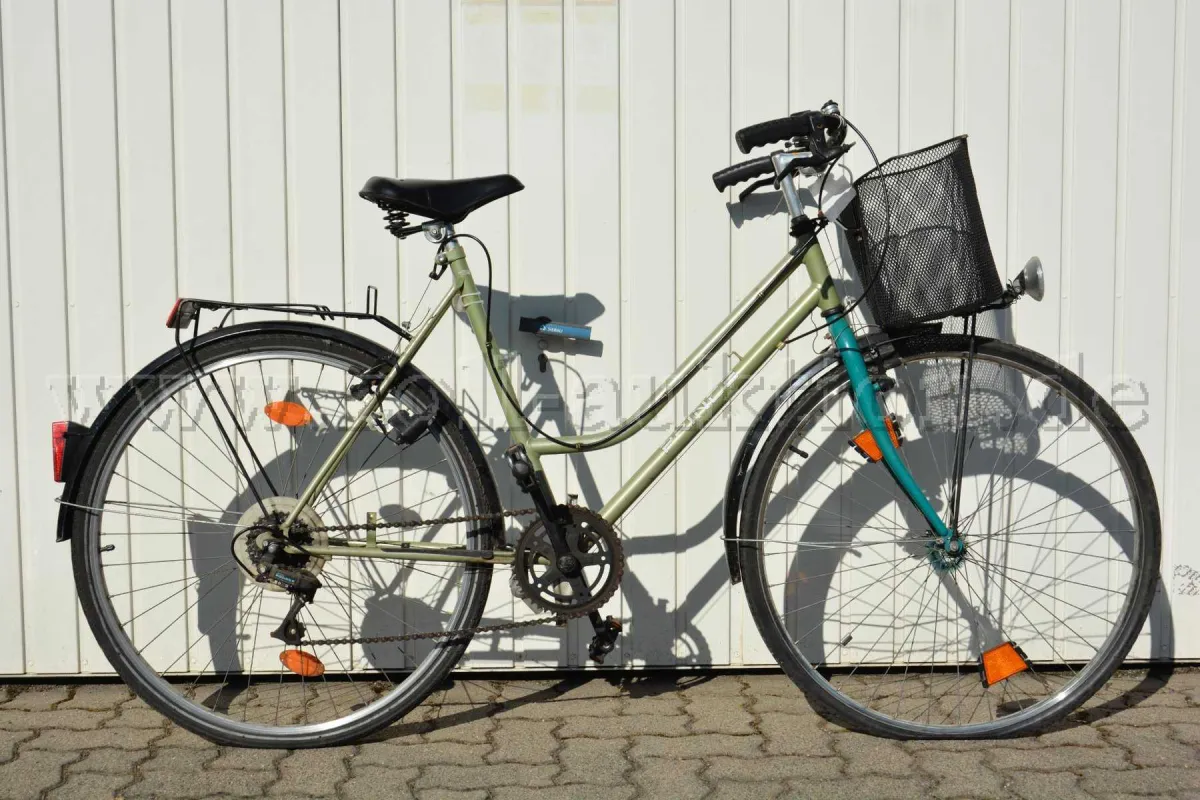 1 damesfiets "Prince" (28 inch, 55 cm frame)