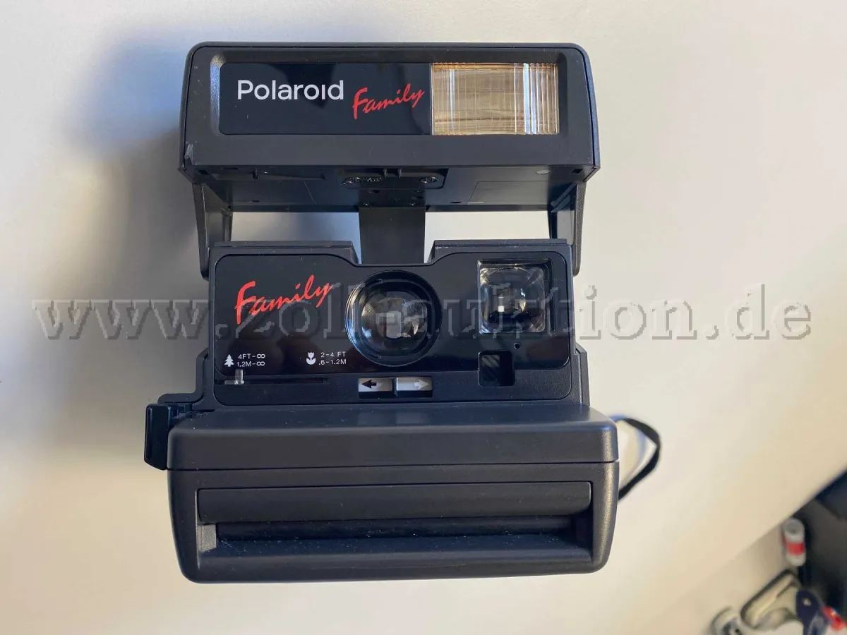 1 Aparat natychmiastowy Polaroid Family 600