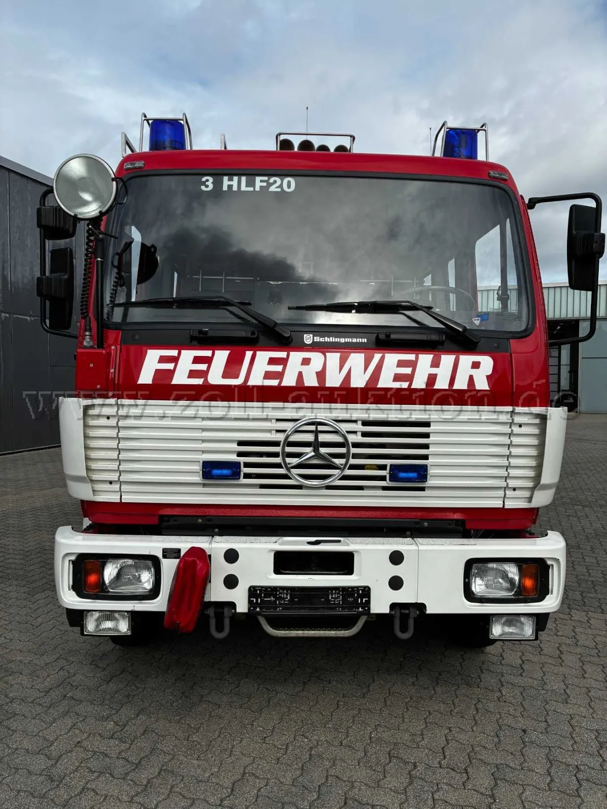 1 fire engine / firefighting group vehicle LF 16-12 / Mercedes-Benz 1224 AF / Schlingmann
