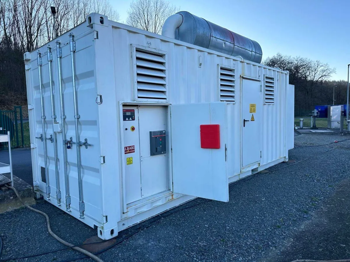 1 containerised emergency power generator