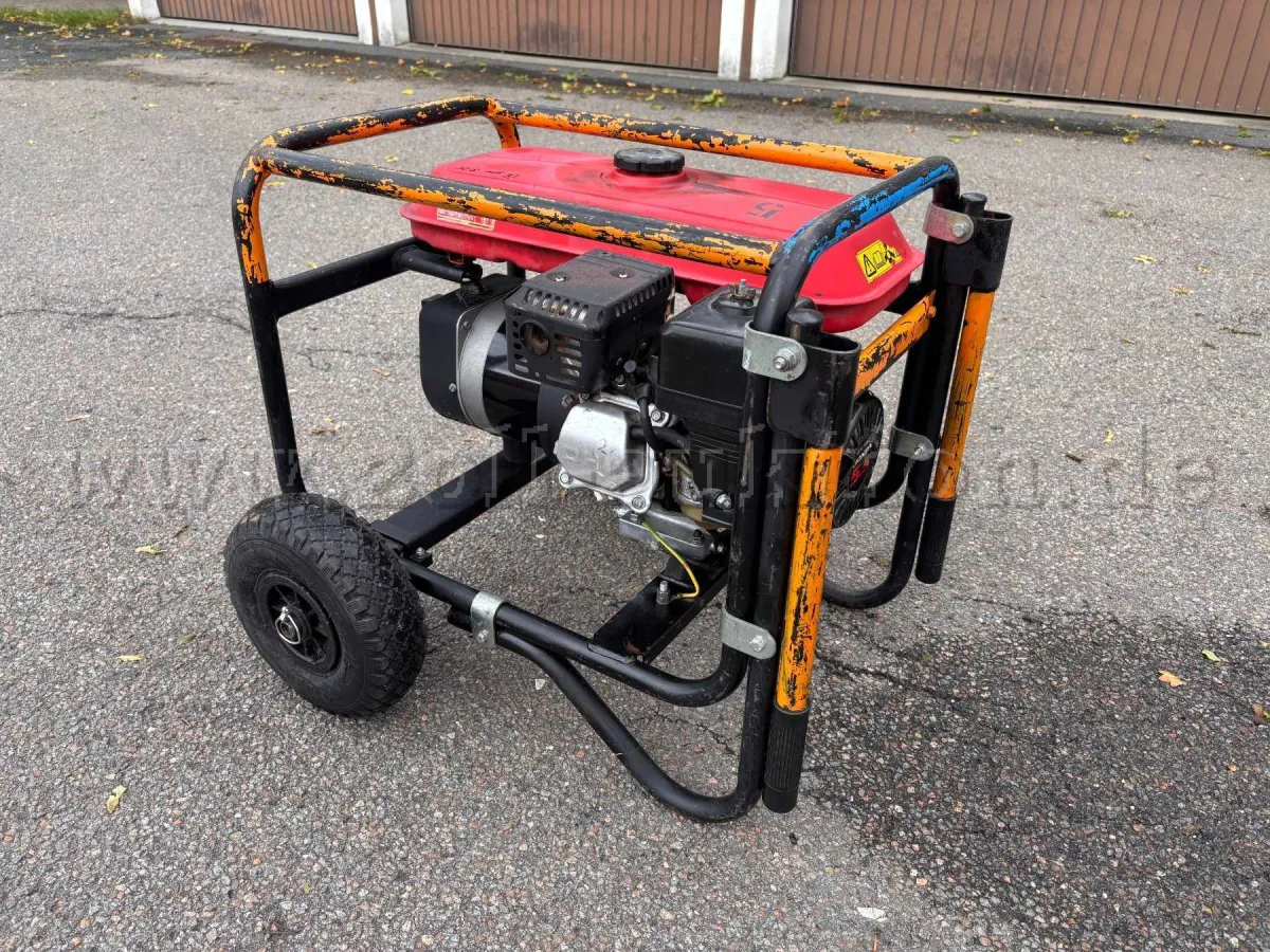 1 Honda generator EC 2200 K1L – 230 V, 2.0 kVA, fully functional