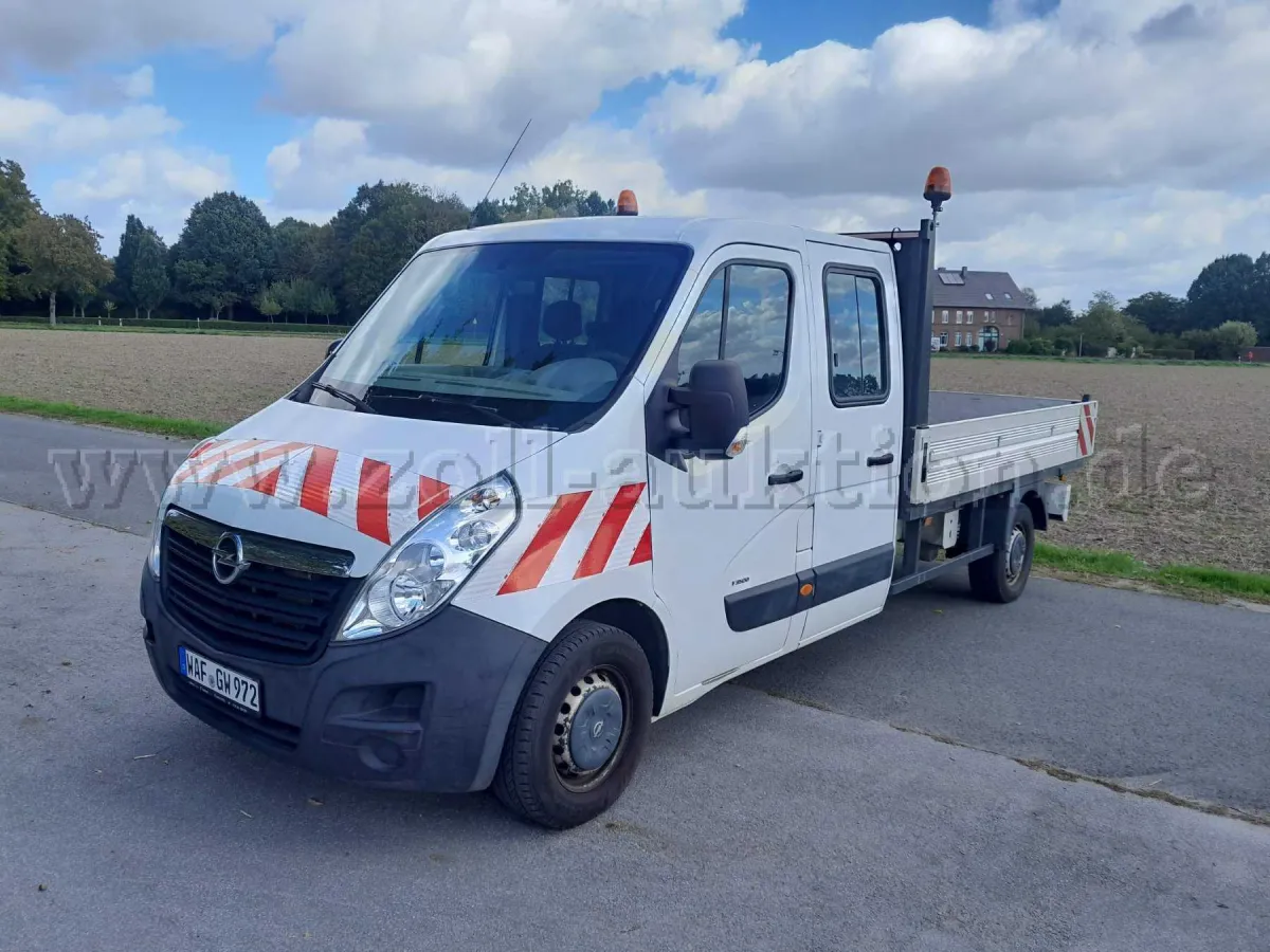 1 Opel Movano