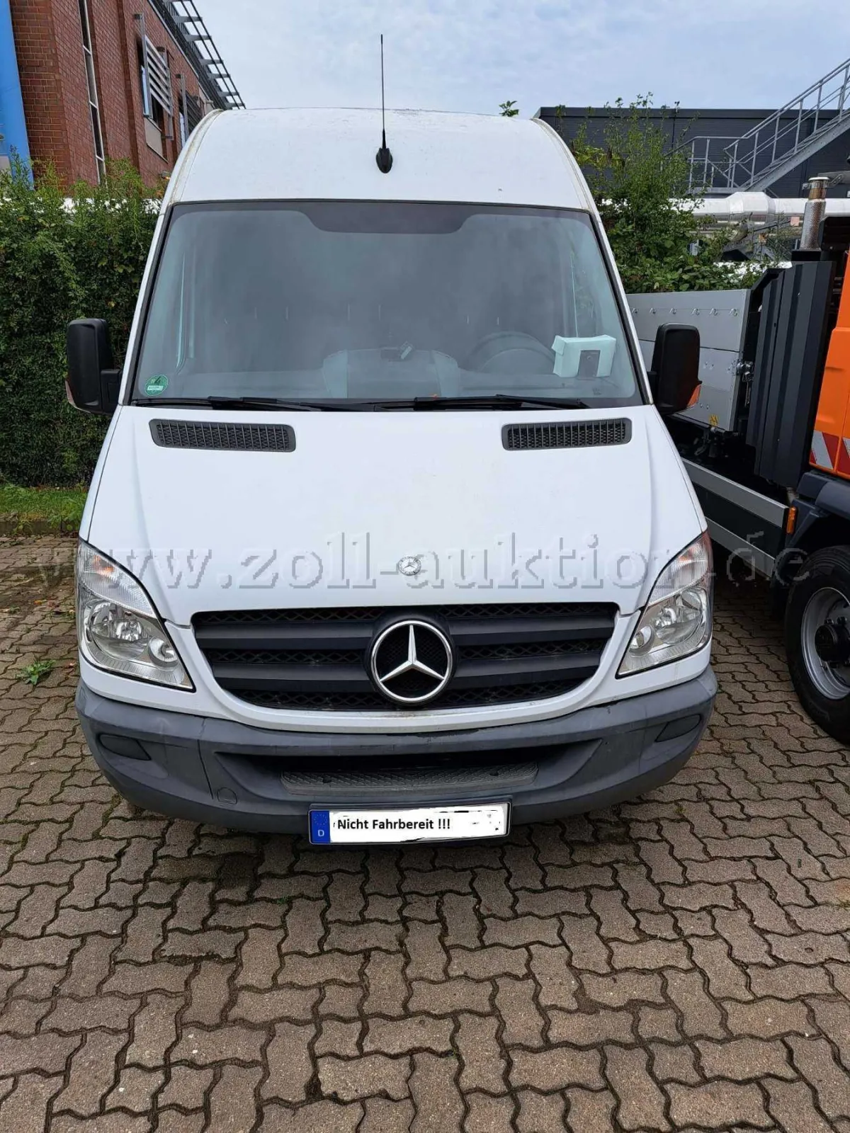 1 camion Daimler 316 Sprinter fourgon (non roulant !)
