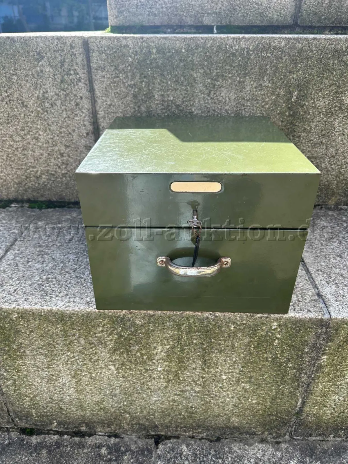 1 Classeur métallique vintage avec clé