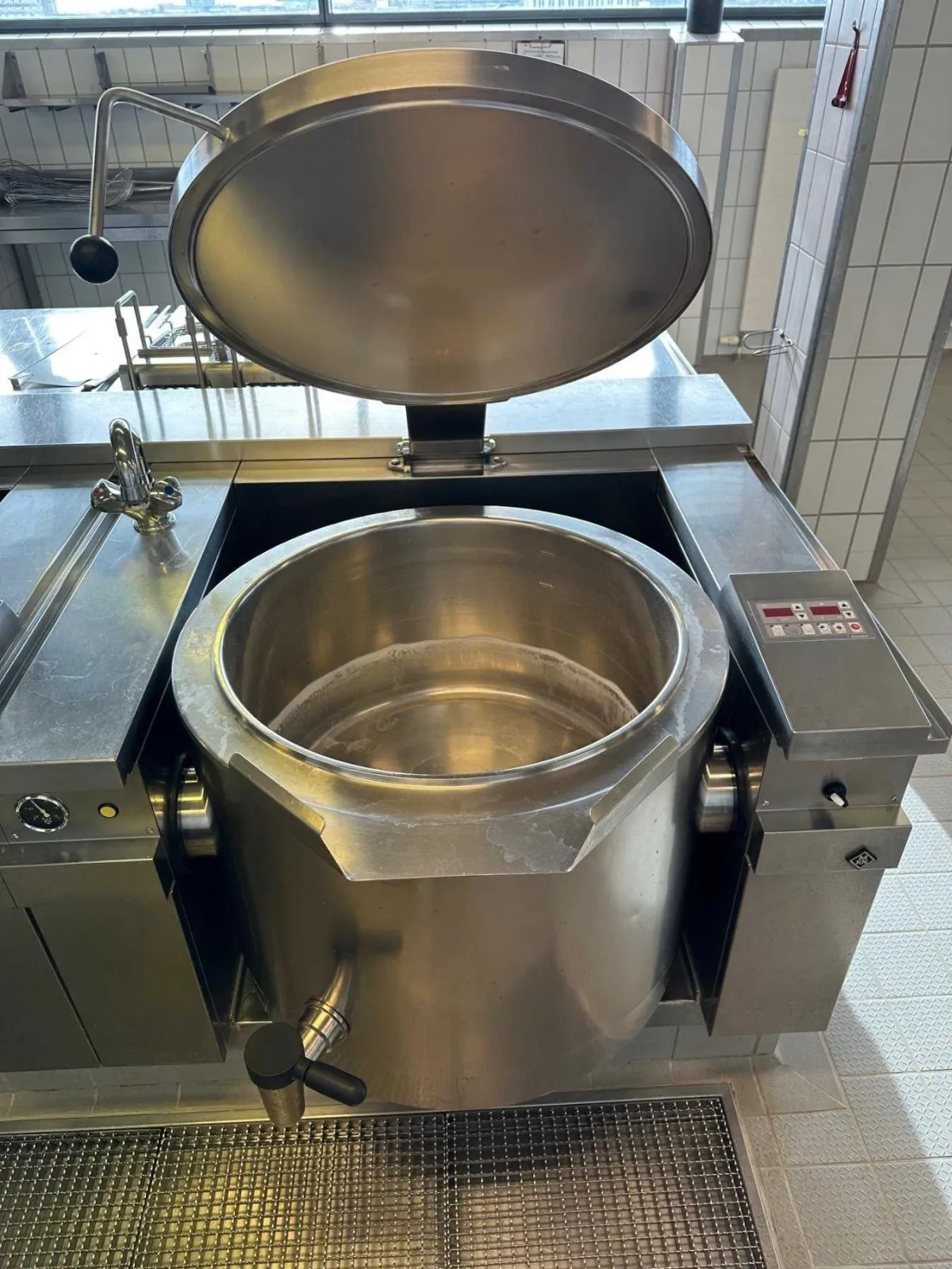 1 MKN elektrische kantelbare snelkookketel 100 L