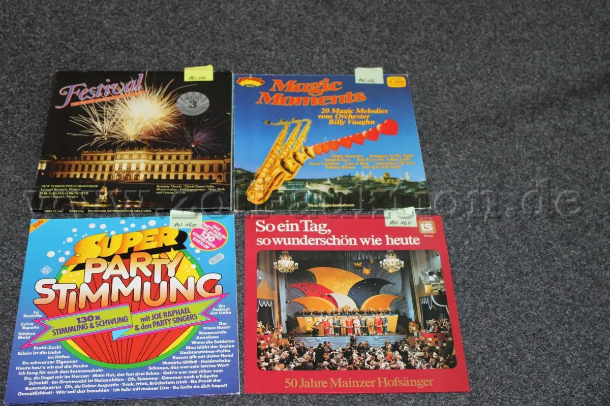 1 Konvolut mit 4 Schallplatten