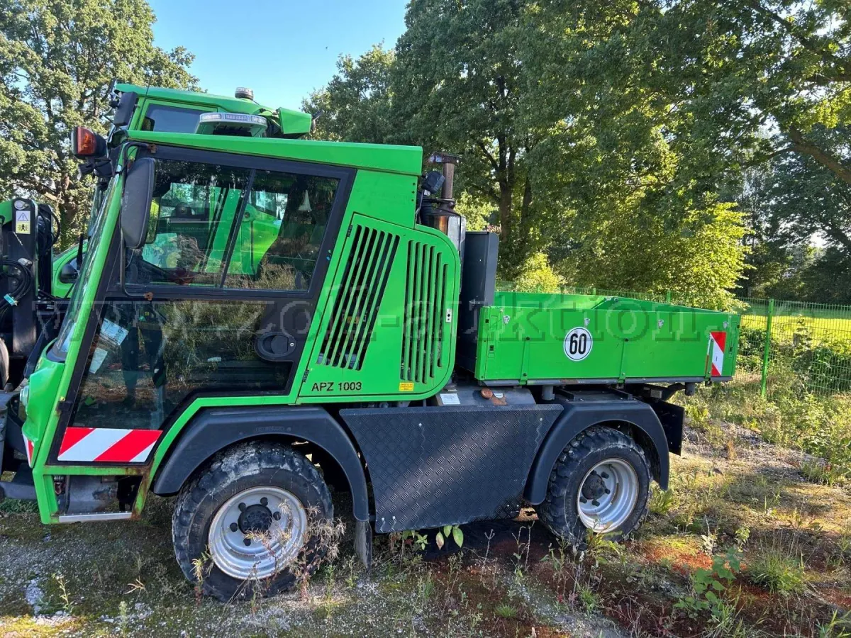 1 HANSA multifunctioneel voertuig APZ 1003K, defect