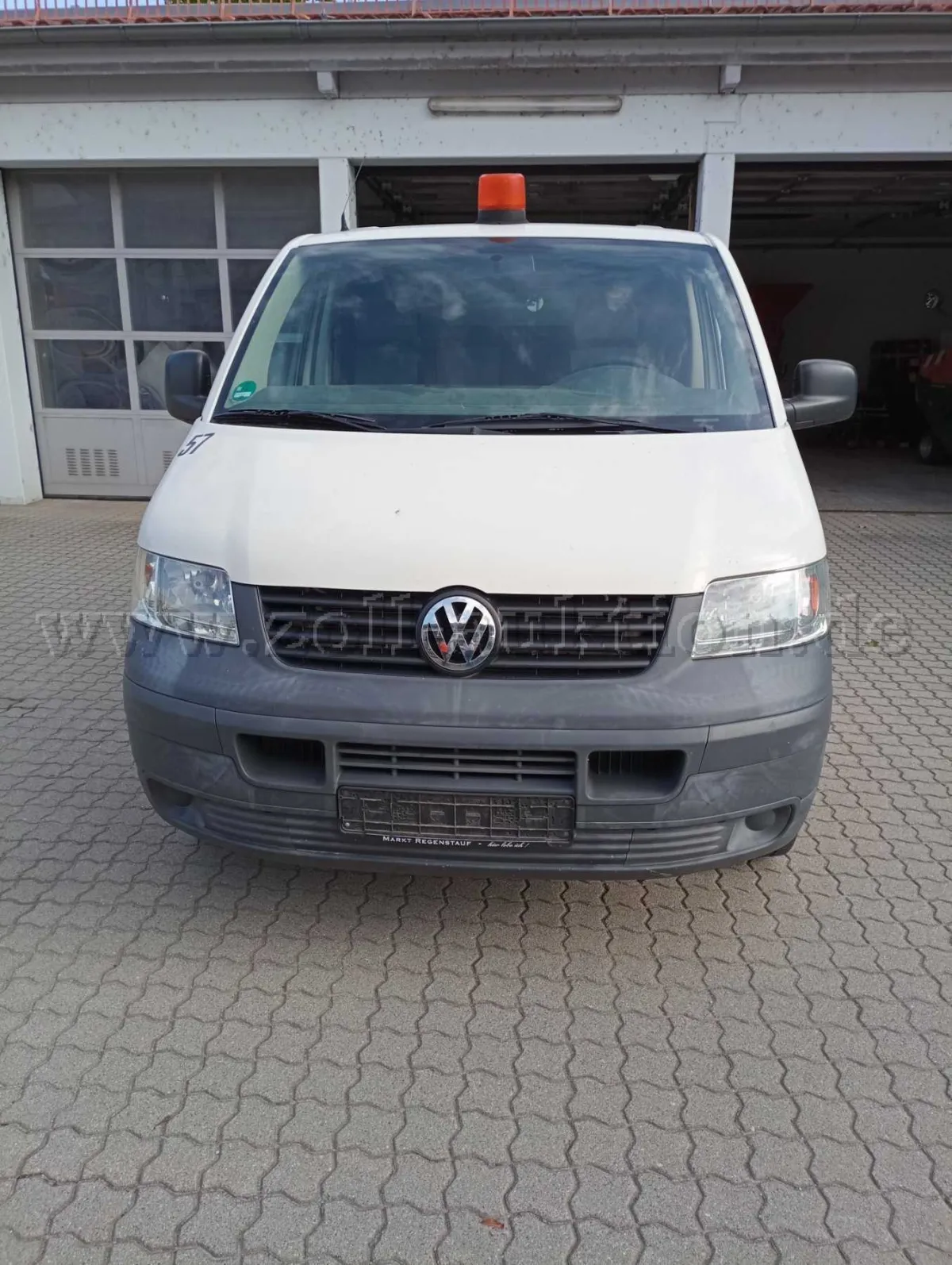 1 VW Transporter T5 type 7HK