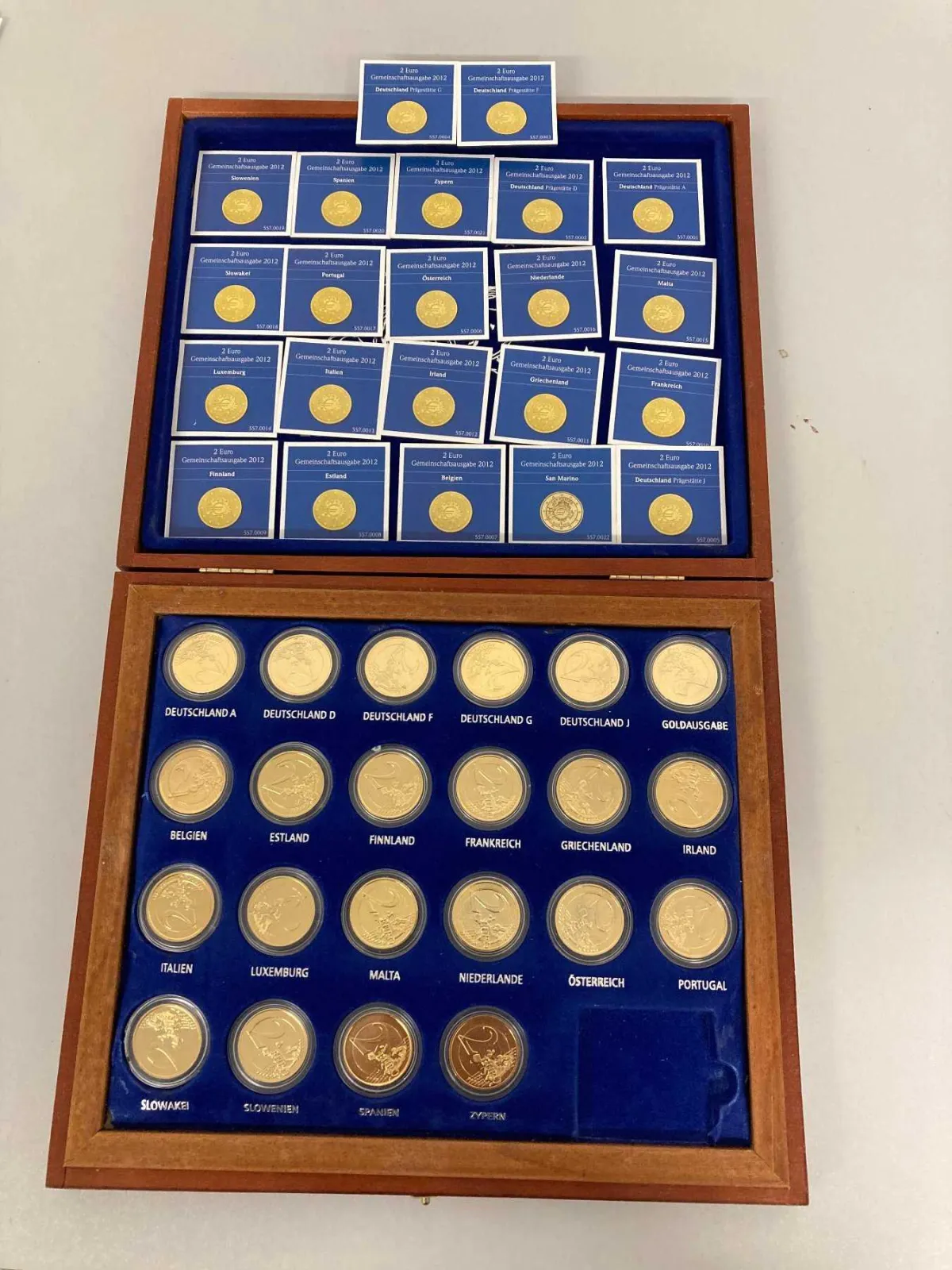 22 pièces de 2 € dorées 10 ans introduction de l'euro en Europe