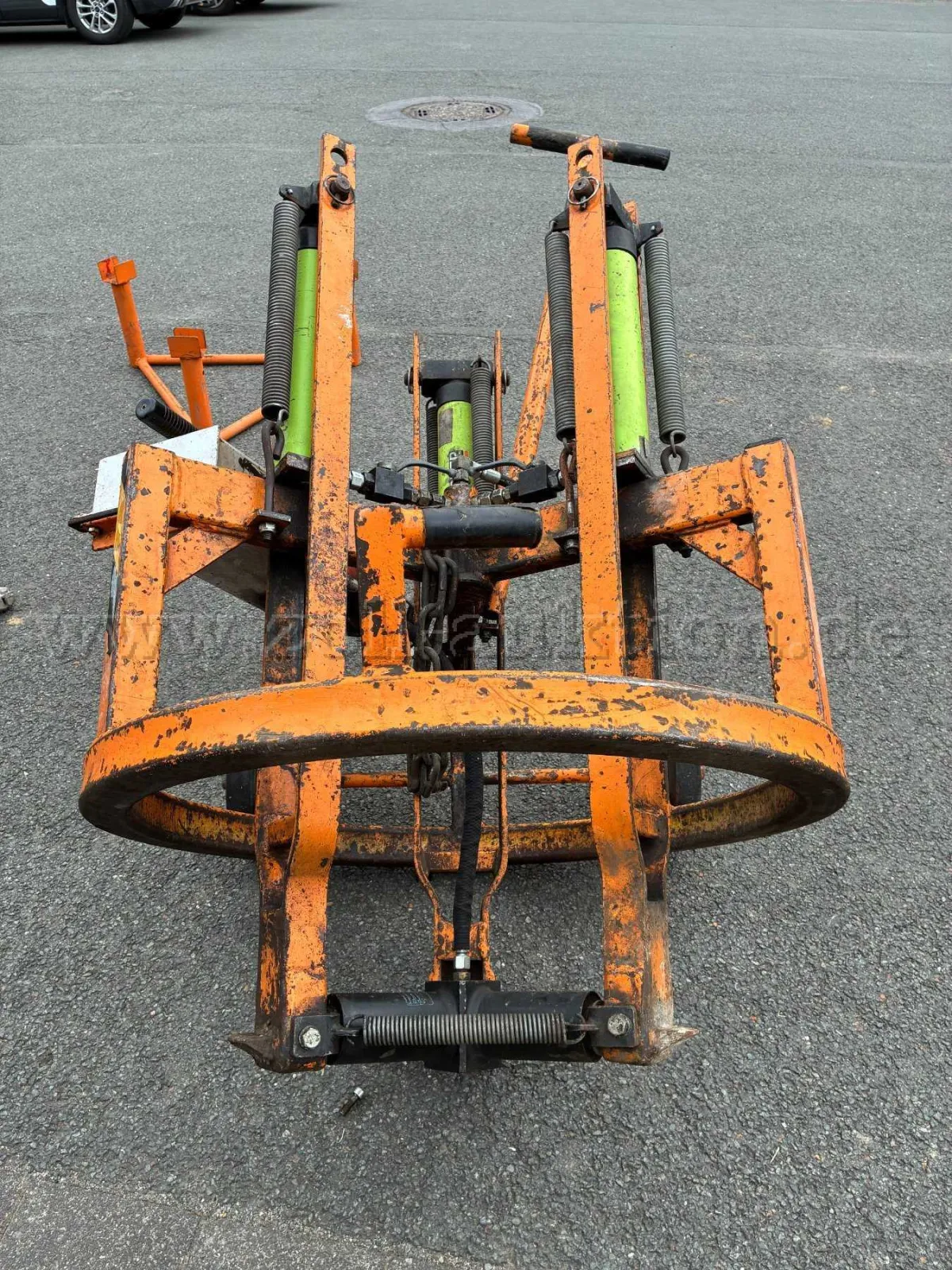 1 hydraulische putdekselheffer