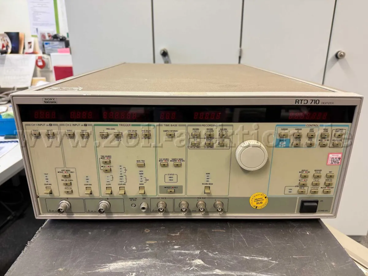 1 Tektronix RTD 710 Digitizer, non testé