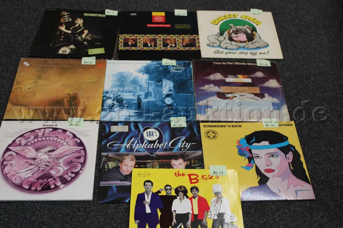 1 Konvolut mit 10 Schallplatten