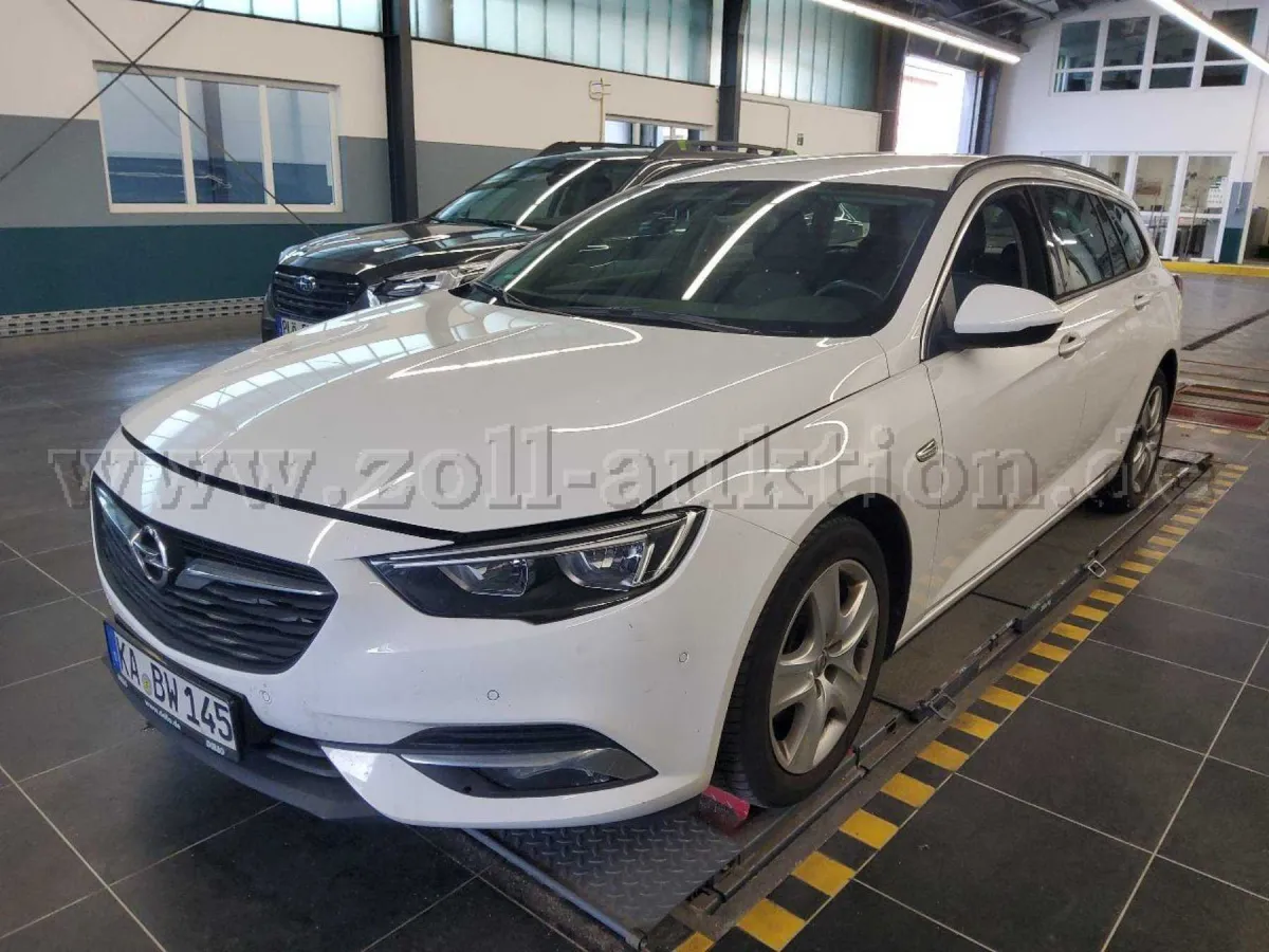 1 Opel Insignia Sports Tourer1.5 Direct Injection Turbo Edition
