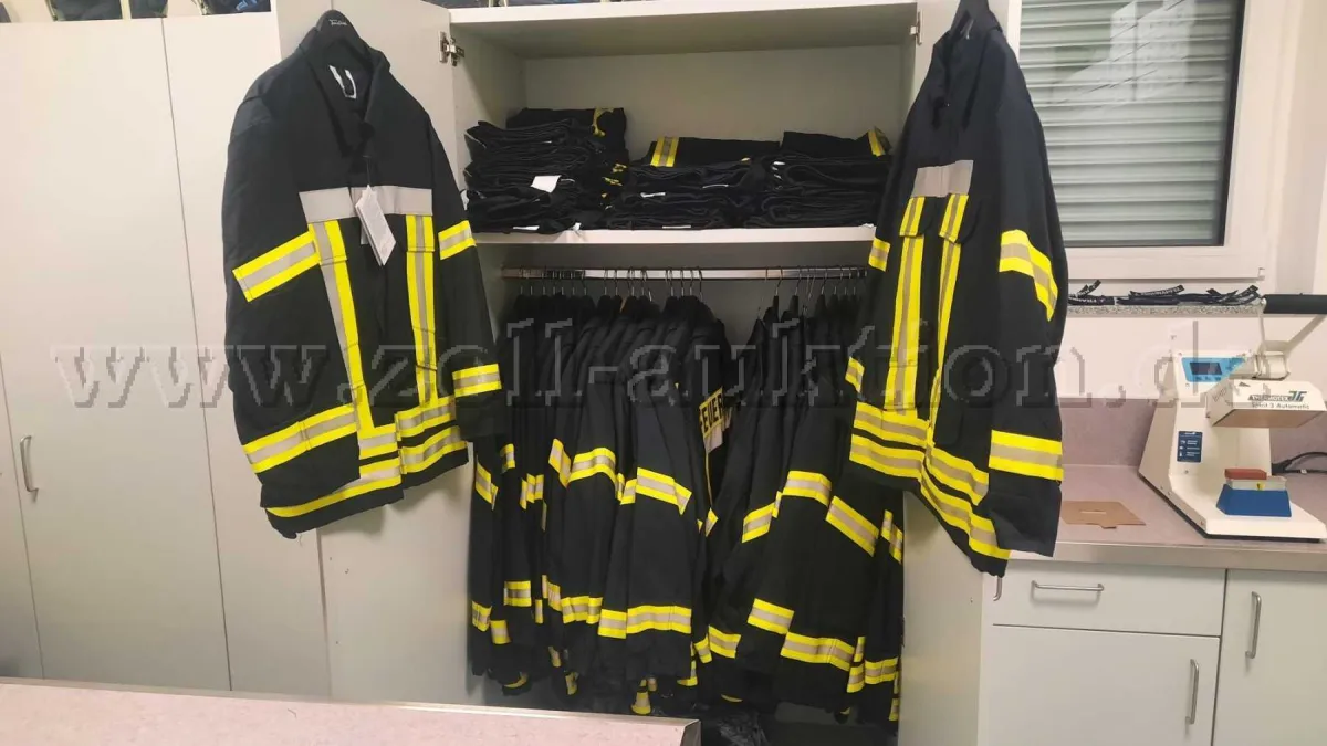 99 pieces firefighter clothing (trousers & jackets) Watex Perception