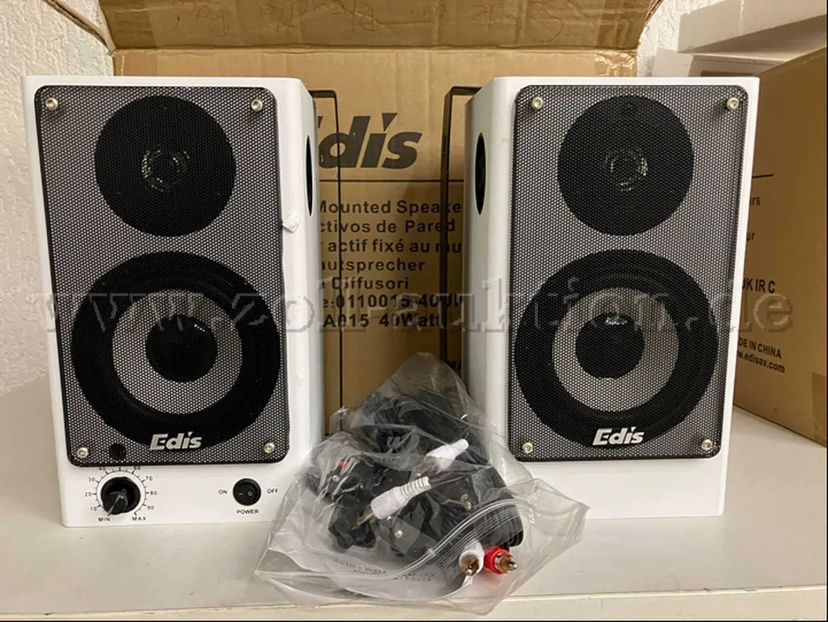 2 EDIS speaker boxes model EA015 (1 pair / as new)