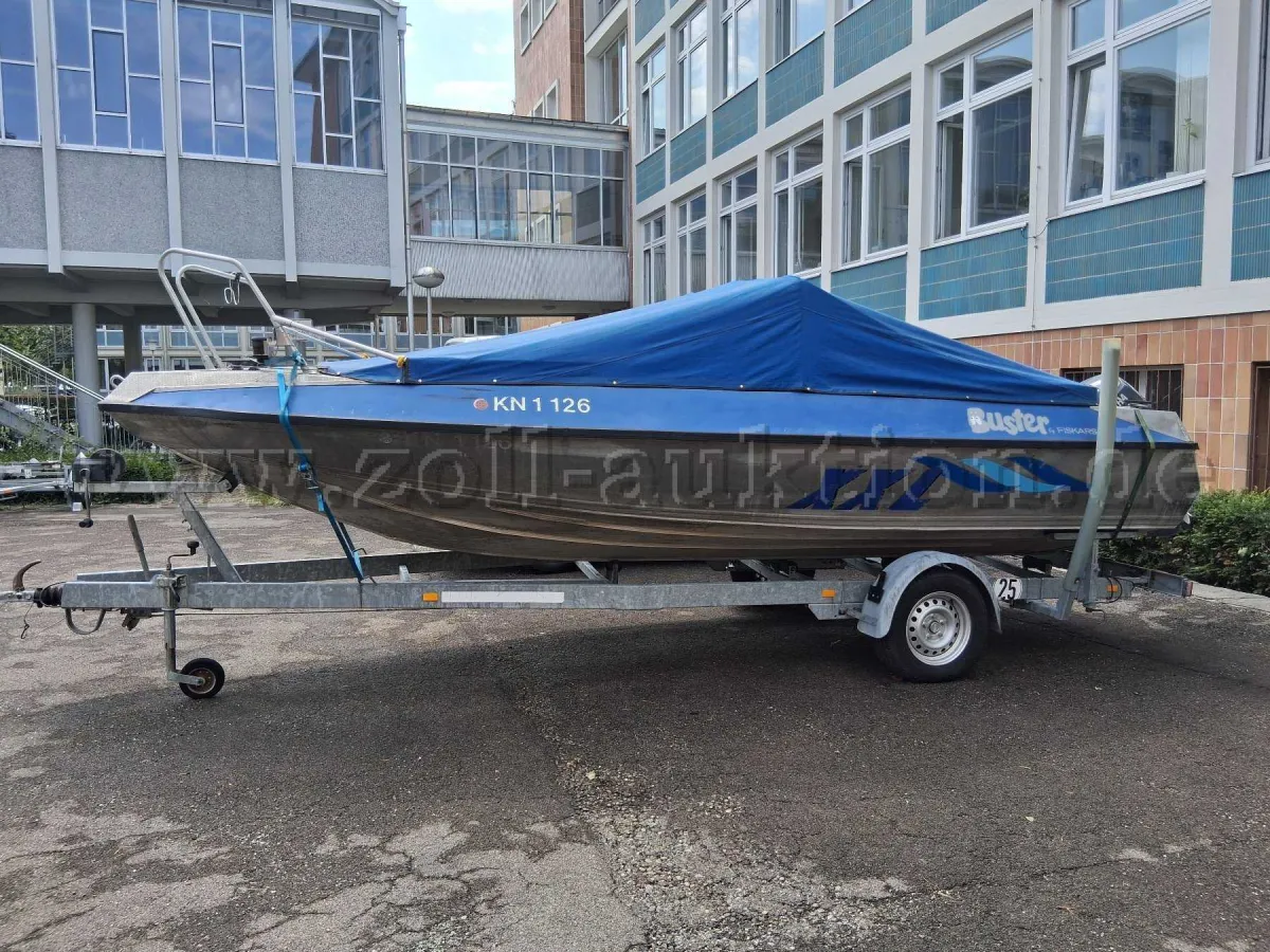 1 motorboat Buster XXL by Fiskars, including trailer