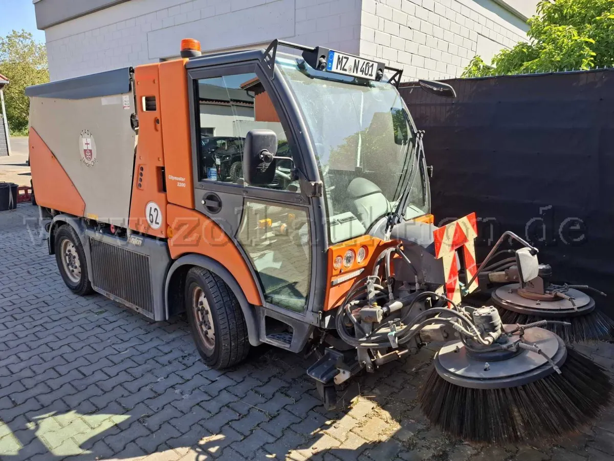 1 Hako Citymaster 2200 Kehrmaschine