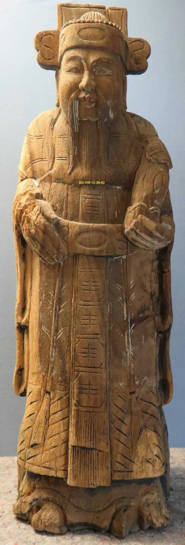 1 asijská dřevěná figurka