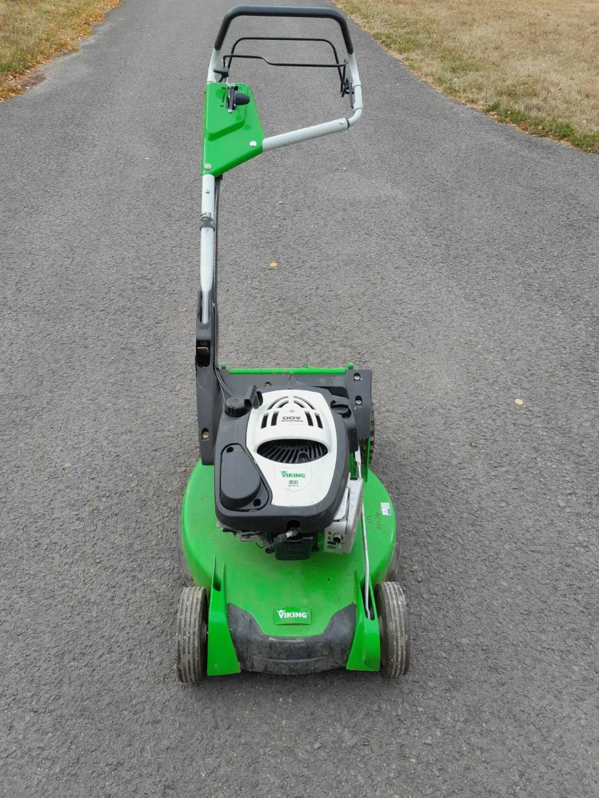 1 Grasmaaier Viking MB 665.3VS, motorschade, voor onderdelen