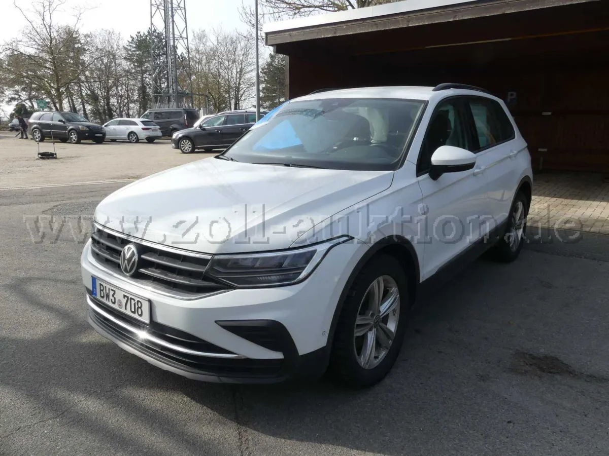 1 Volkswagen Tiguan 2.0 TDI Life 4Motion — экономический тотал