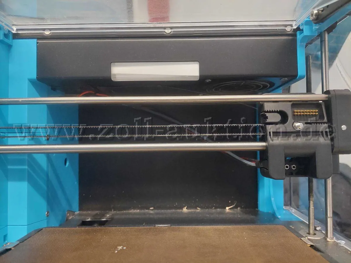 1 CEL Robox RBX01 3D-printer