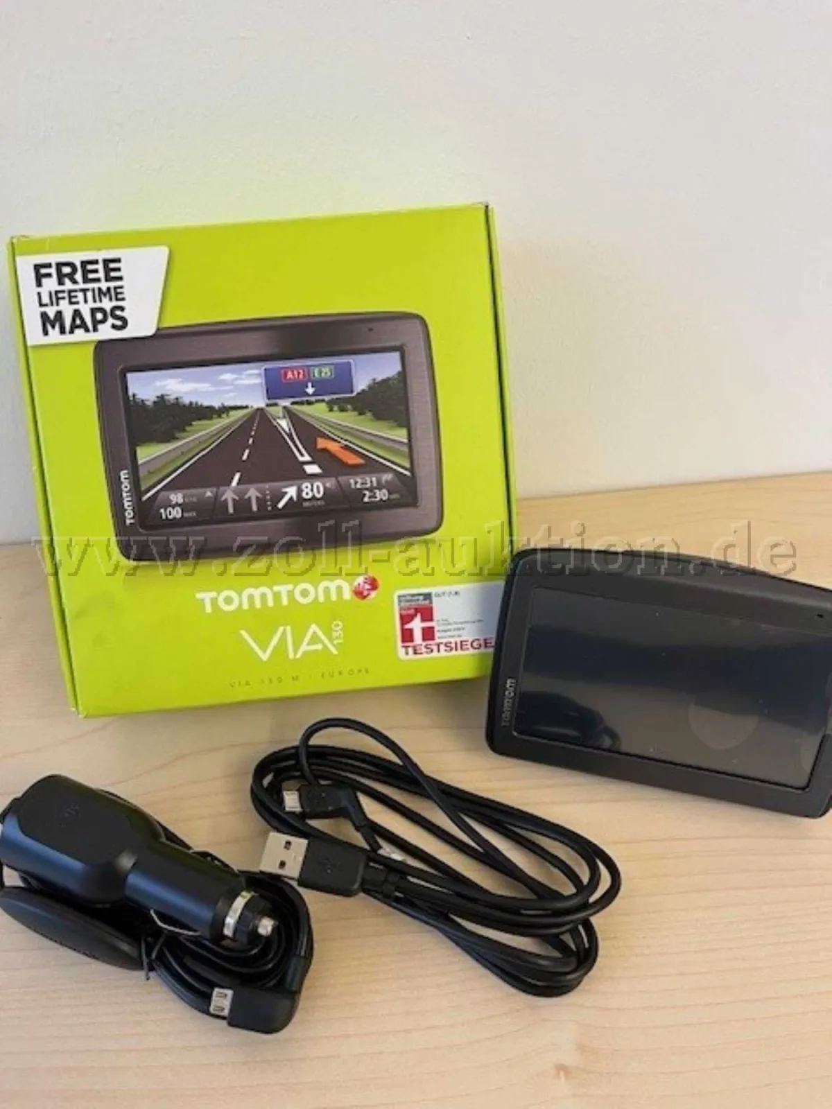 1 TOMTOM "VIA 130" Navigationsgerät