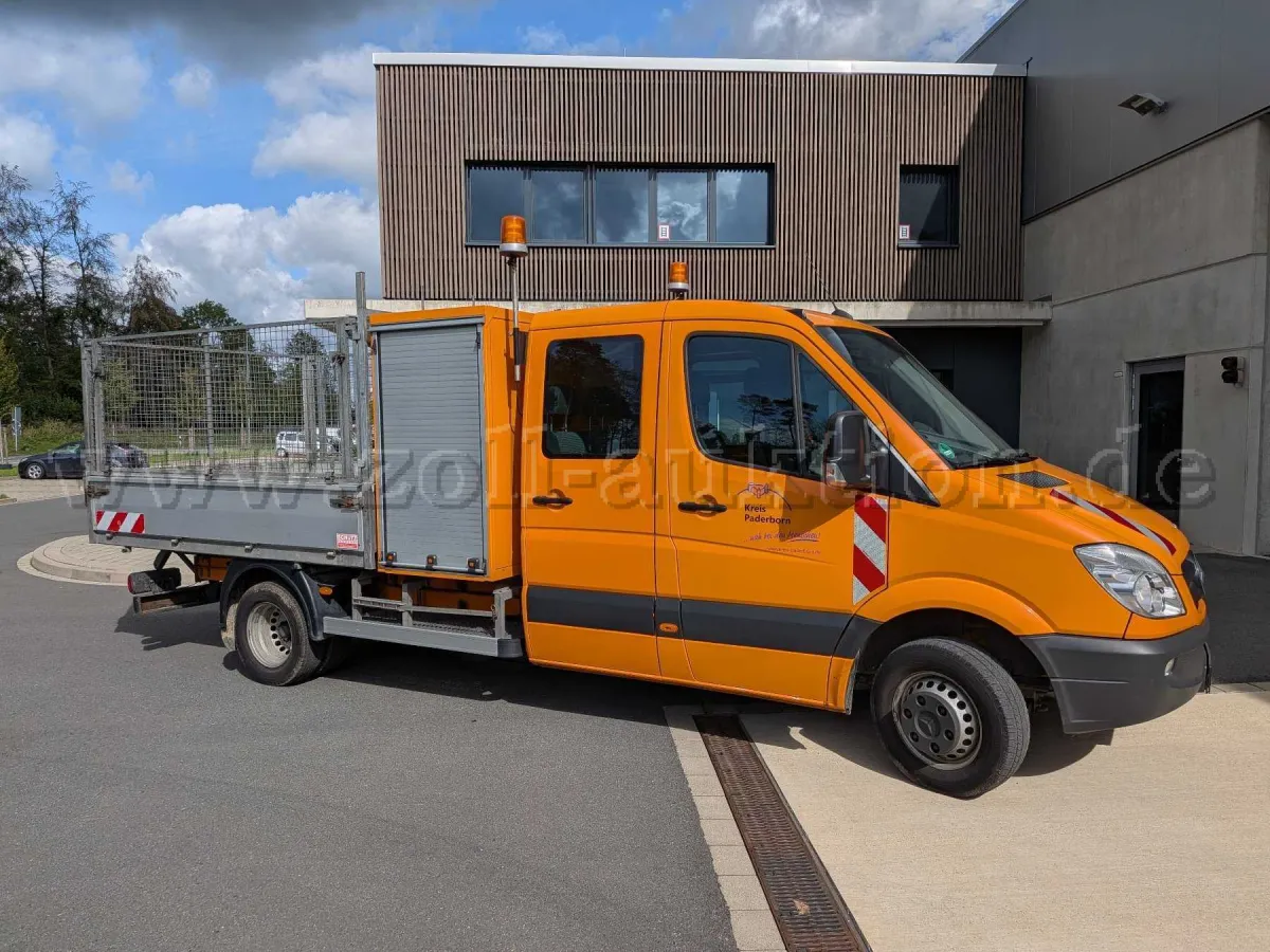 1 Mercedes Benz Sprinter