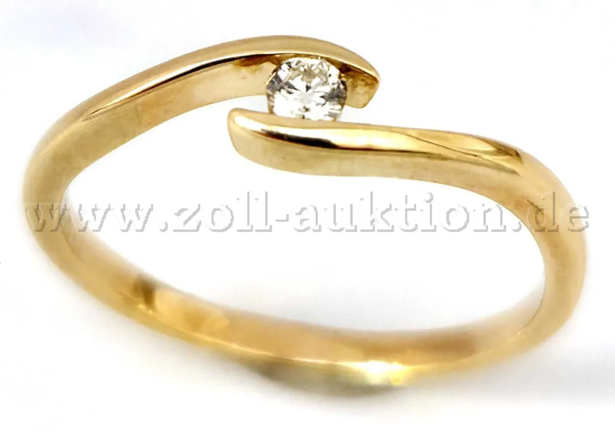 1 Ring 585/f Gelbgold mit Diamant,