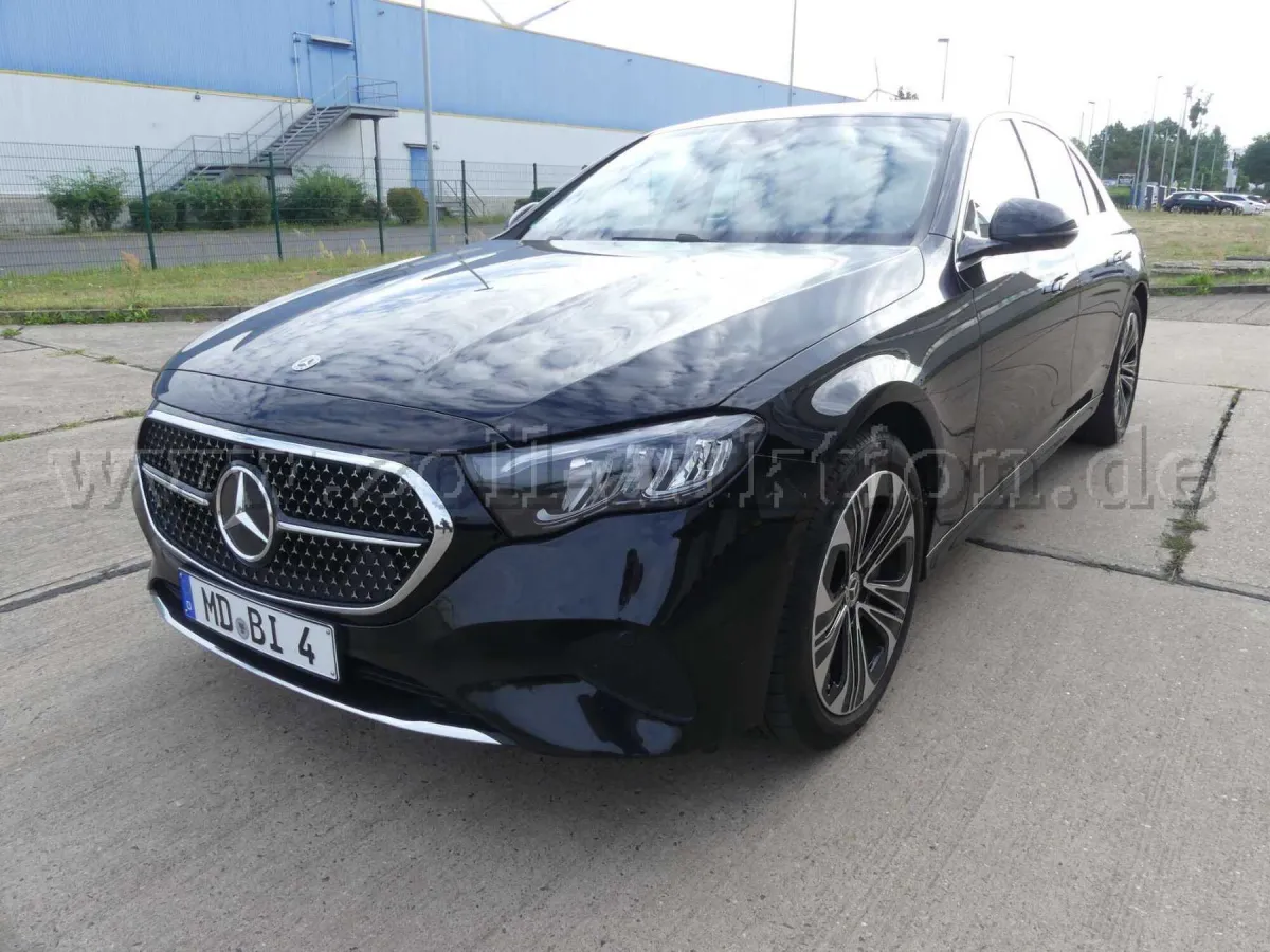 1 Mercedes-Benz E 300 de Avantgarde Advanced *8 kol