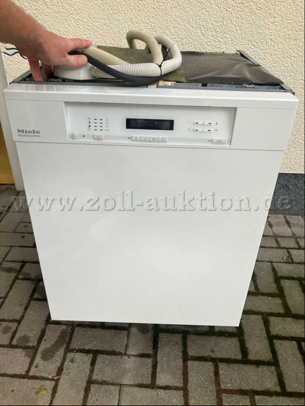 1 dishwasher MIELE Professional PG 8130 (used)