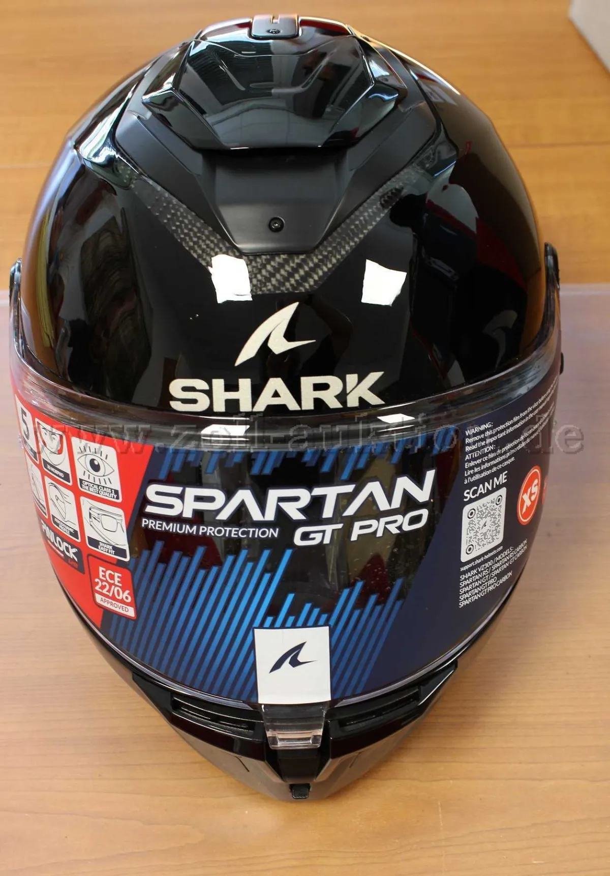 1 motocyklová helma Shark Spartan GT Pro - vel. XS