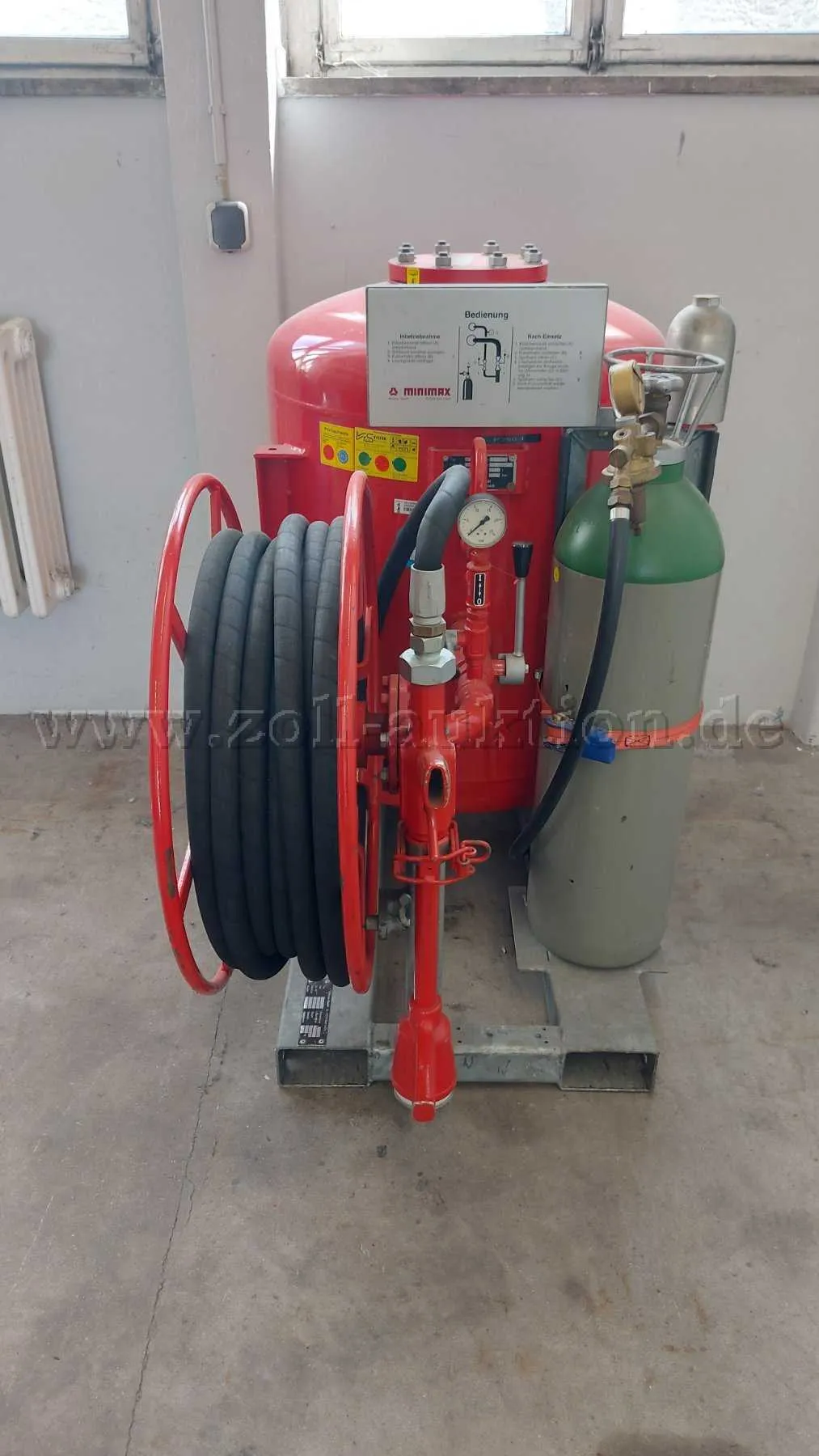 1 Minimax P250 BC poederblusinstallatie