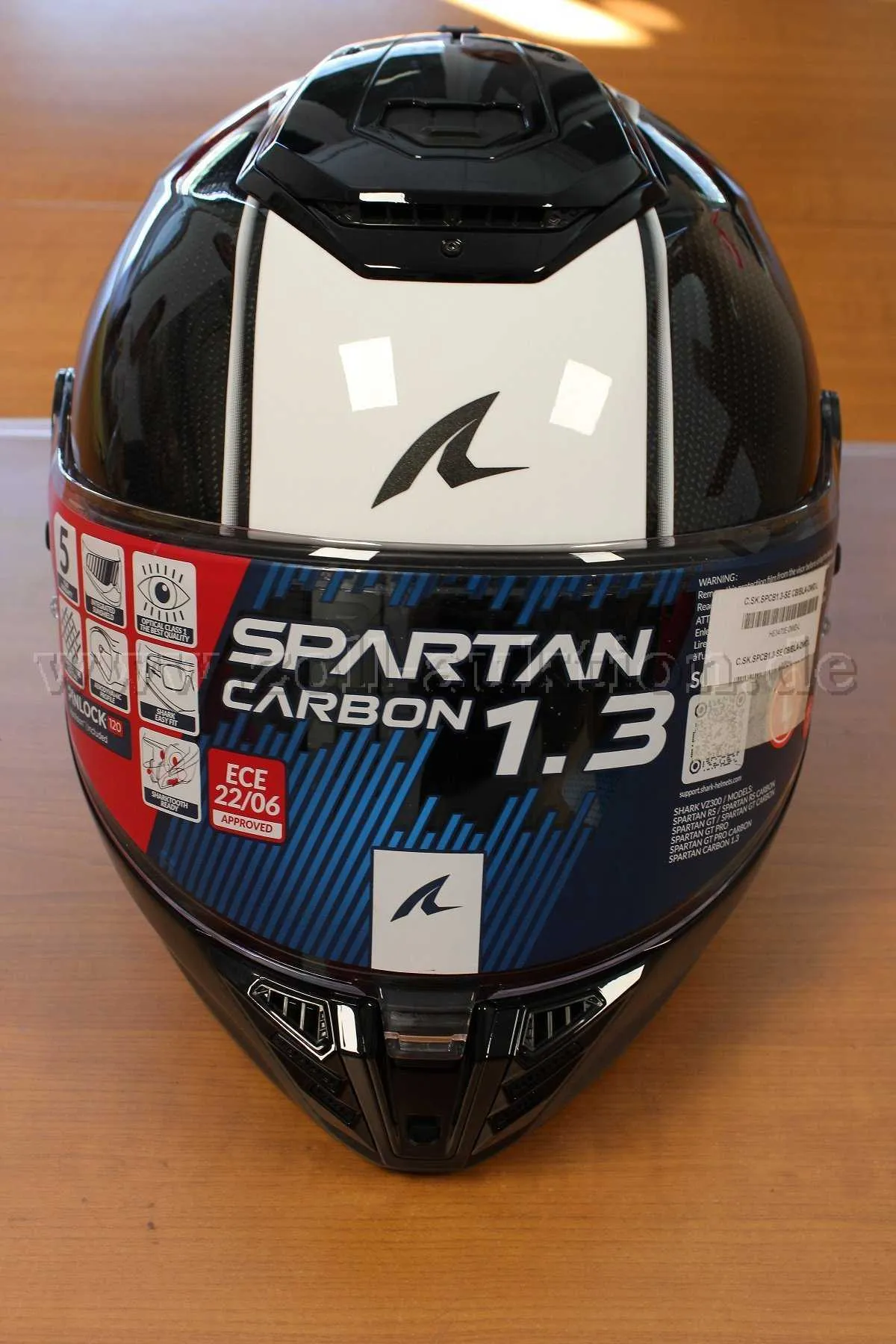 Мотоциклетный шлем Shark Spartan Carbon 1.3 - размер L