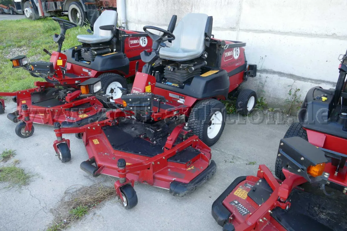 1 grootoppervlaktemaaier TORO Groundmaster 3280D *Overheidsvoertuig* / projectvoertuig