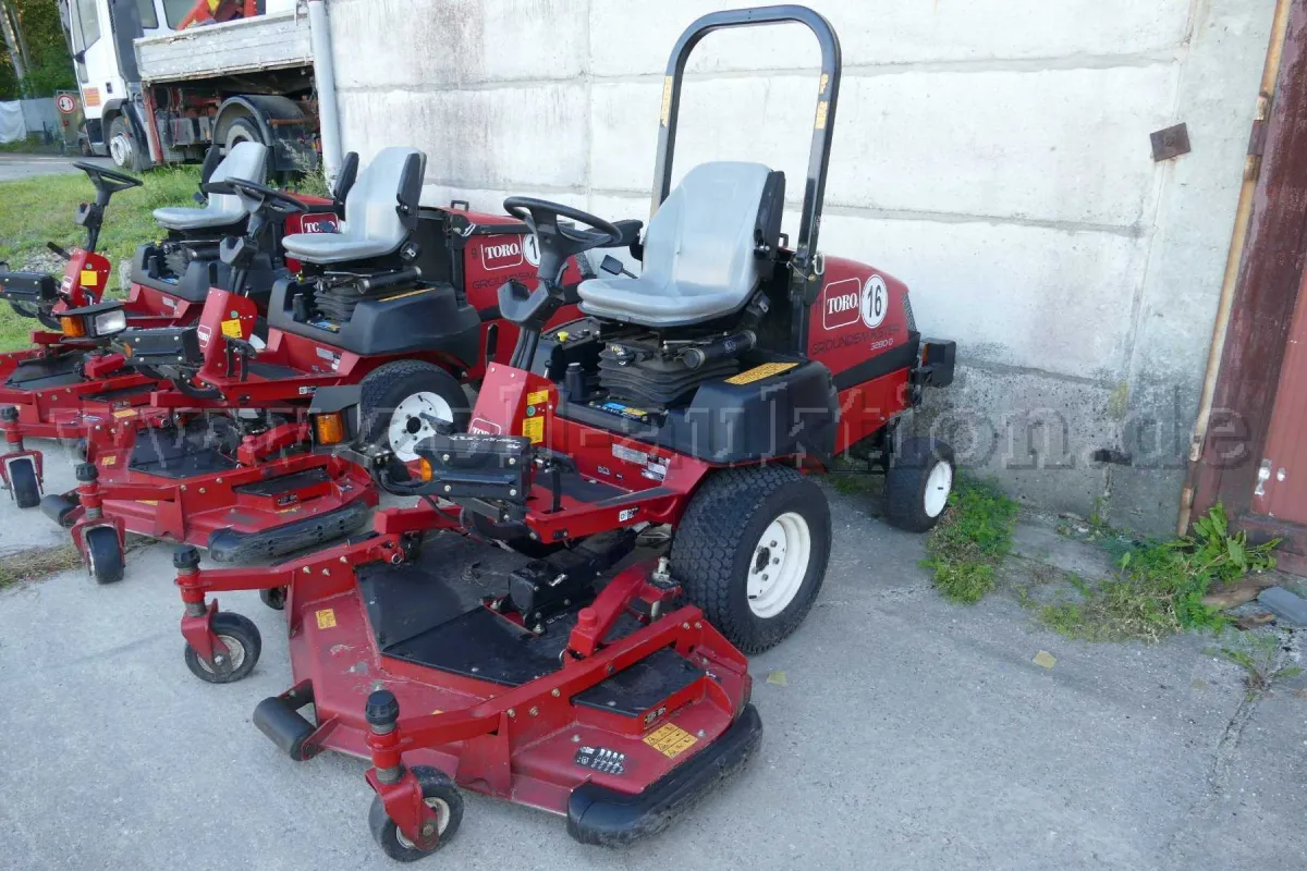 1 grootoppervlaktemaaier TORO Groundmaster 3280D *Overheidsvoertuig* / projectvoertuig