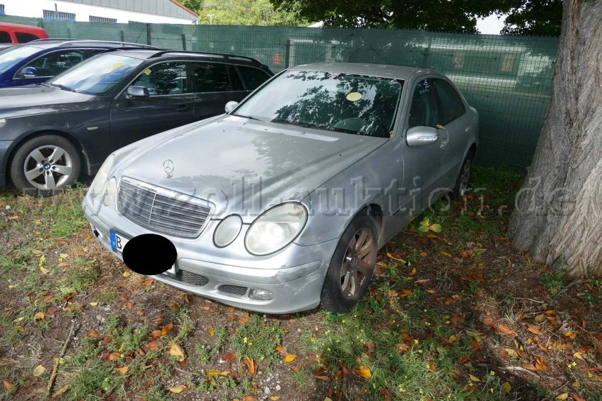 1 Mercedes E200 Kompressor Classic