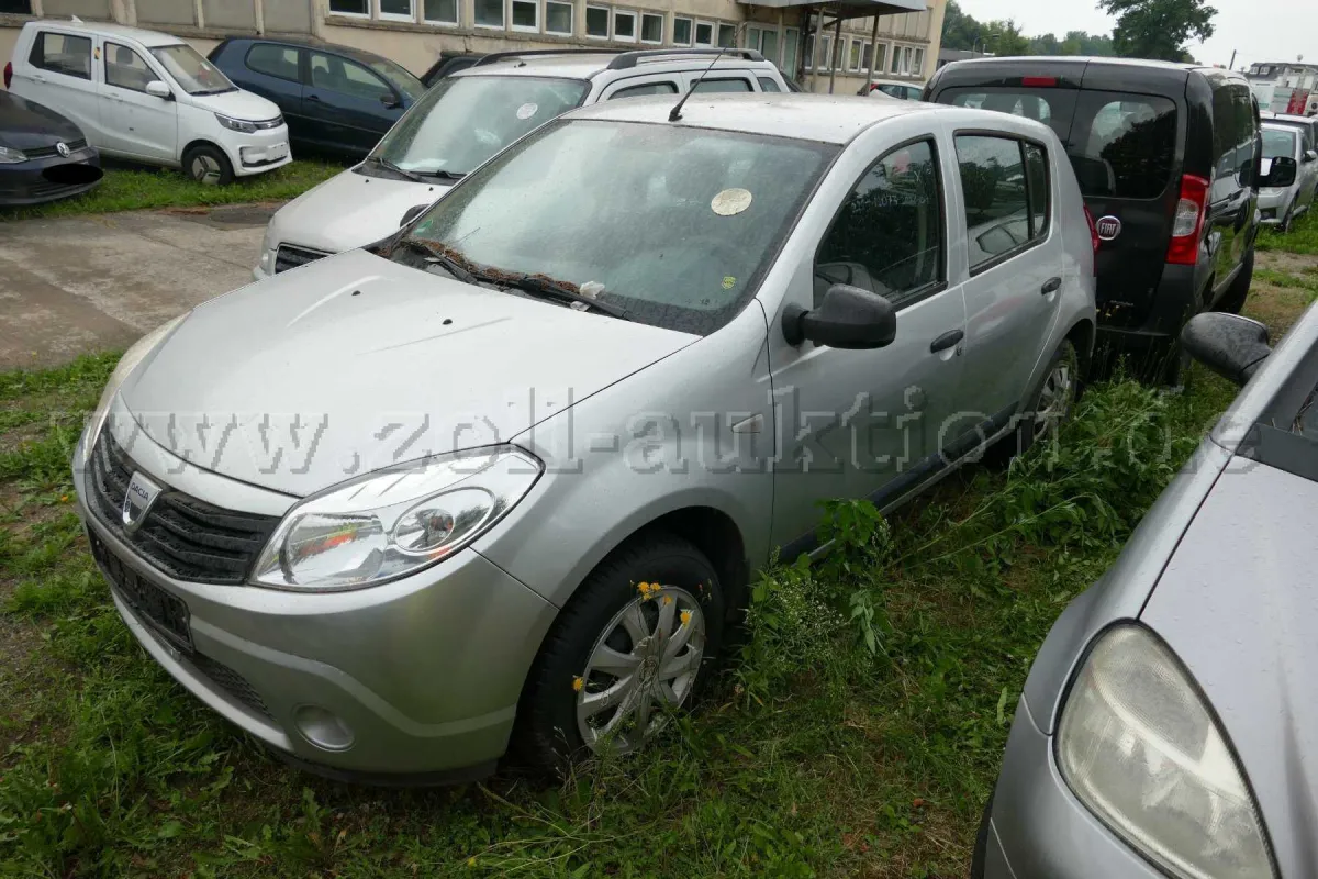 1 Dacia Sandero 1.4 MPI