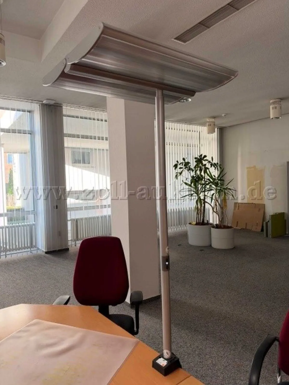 1 stolní lampa Waldmann DVT 455/D