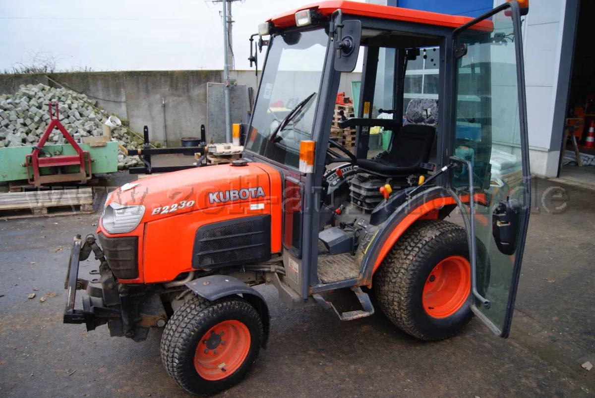 Compact tractor KUBOTA B5